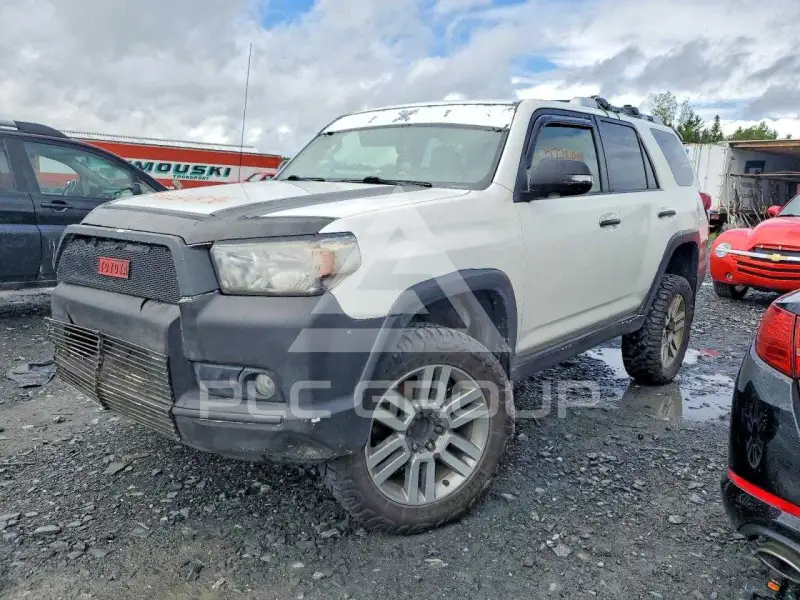 2013 Toyota 4 RUNNER photo