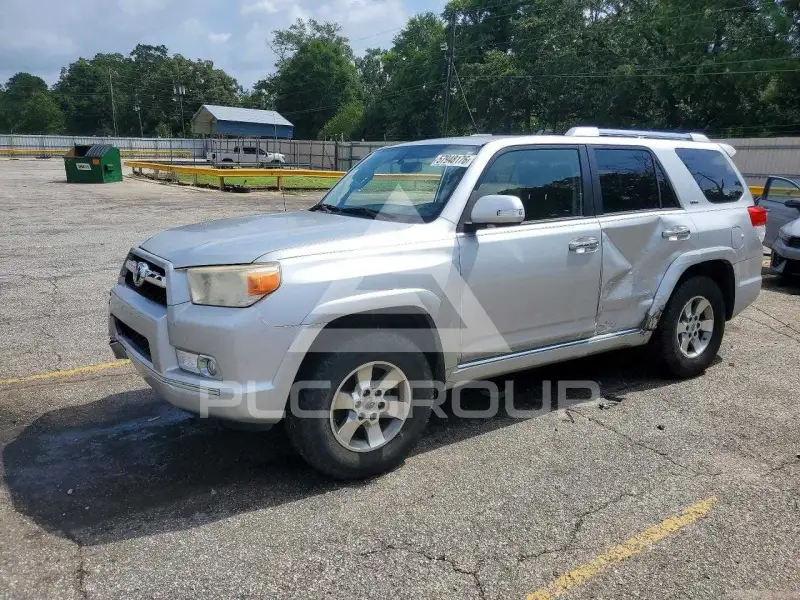 2013 Toyota 4 RUNNER фото