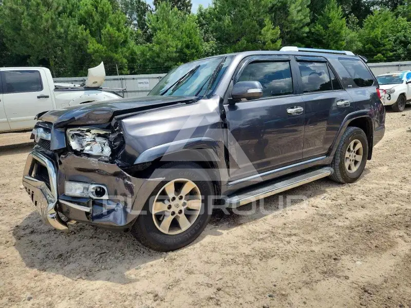 2013 Toyota 4 RUNNER фото