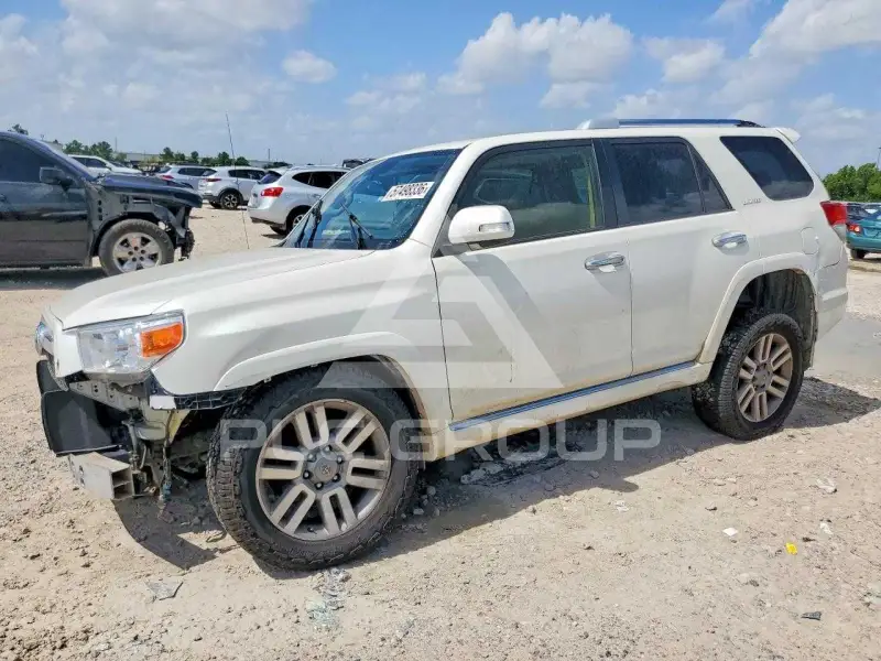 2013 Toyota 4 RUNNER фото