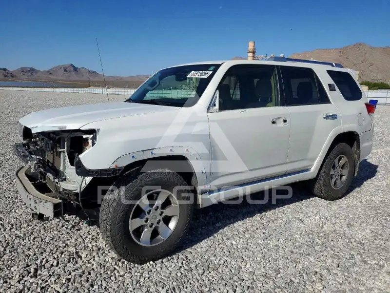 2013 Toyota 4 RUNNER фото