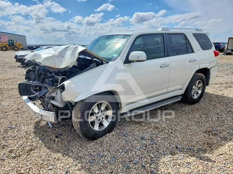 2013 Toyota 4 RUNNER фото