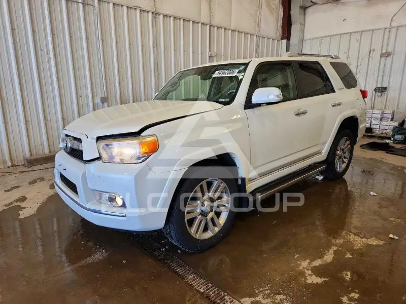 2013 Toyota 4 RUNNER photo
