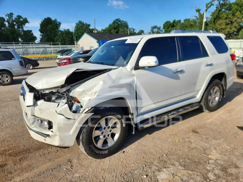 2013 Toyota 4 RUNNER фото