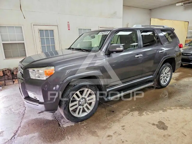 2013 Toyota 4 RUNNER фото