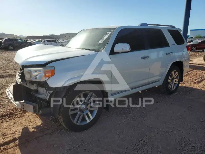 2013 Toyota 4 RUNNER фото