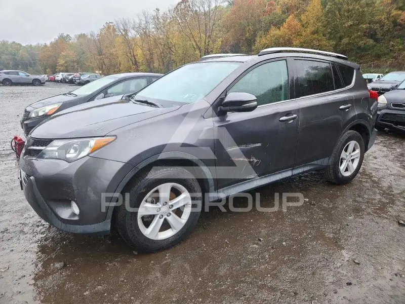 2013 Toyota RAV4 photo