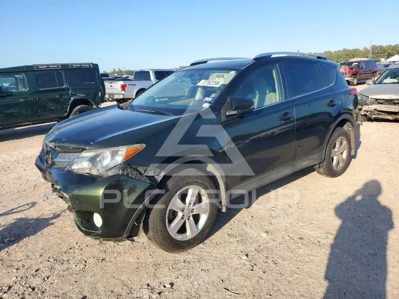 2013 Toyota RAV4 фото