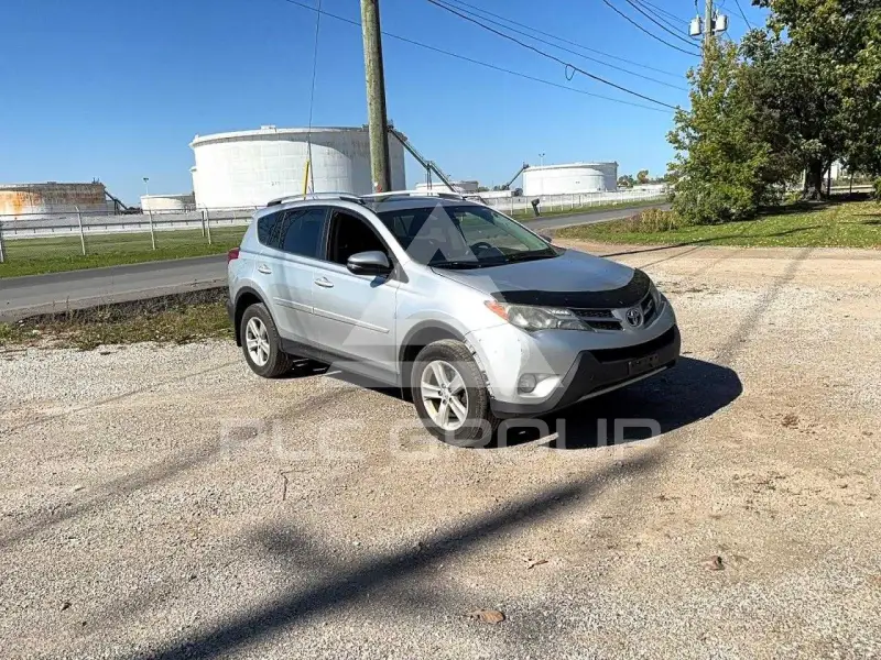 2013 Toyota RAV4 фото