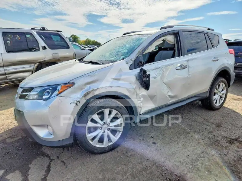 2013 Toyota RAV4 photo