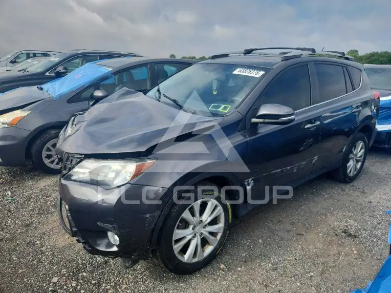 2013 Toyota RAV4 photo