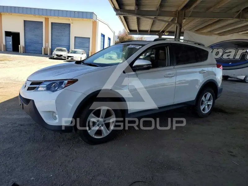 2013 Toyota RAV4 photo