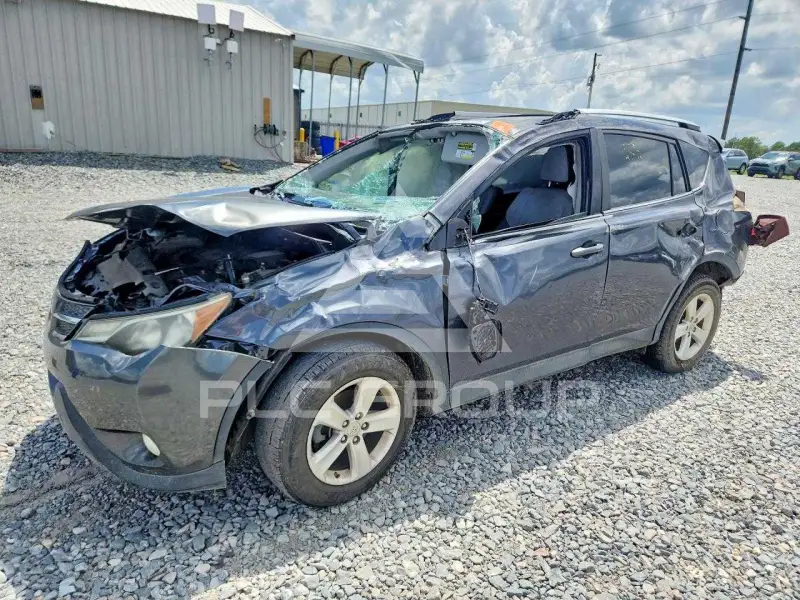 2013 Toyota RAV4 photo