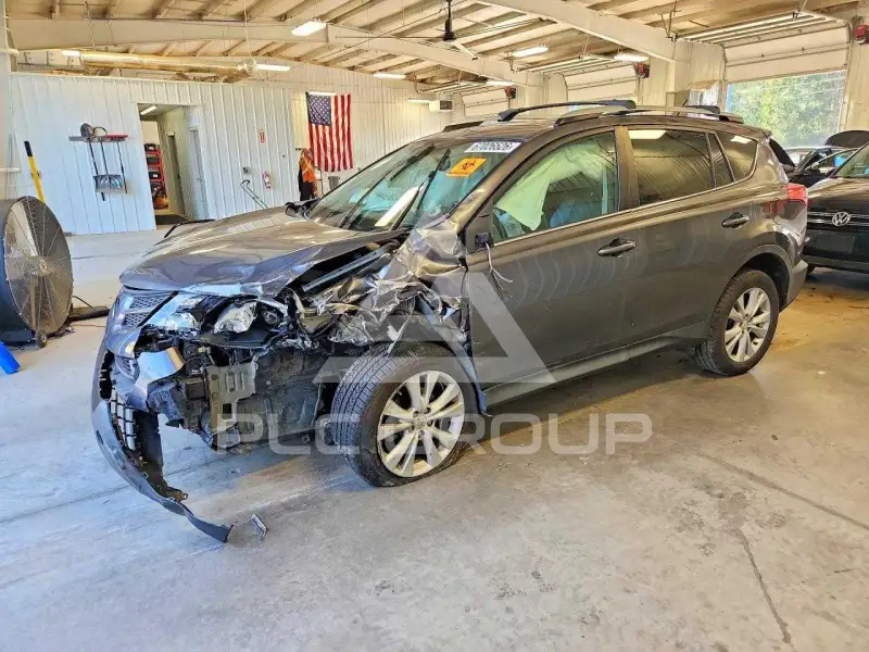 2013 Toyota RAV4 photo
