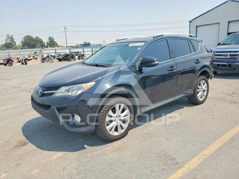 2013 Toyota RAV4 photo