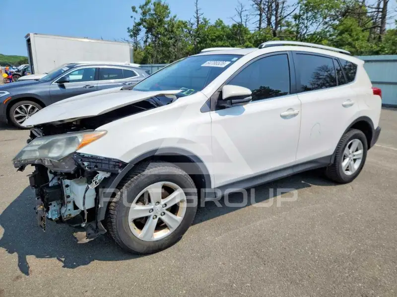 2013 Toyota RAV4 фото