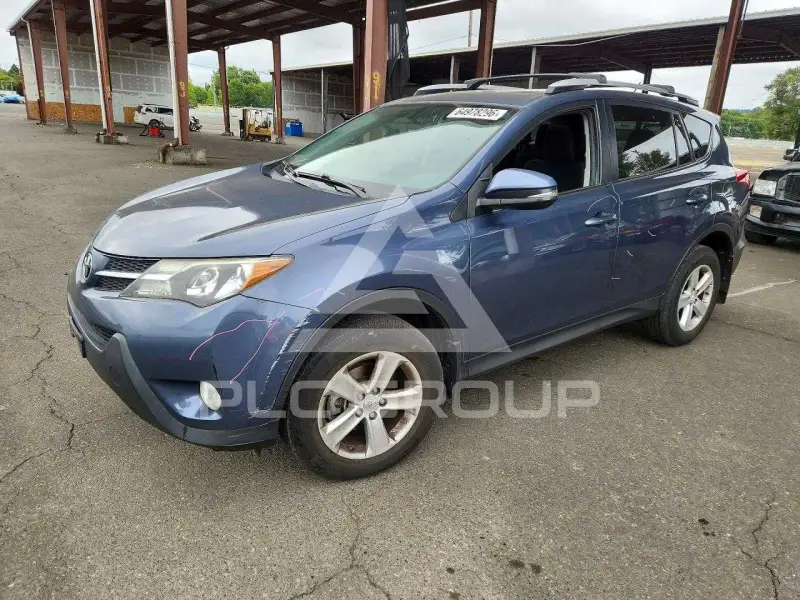 2013 Toyota RAV4 photo