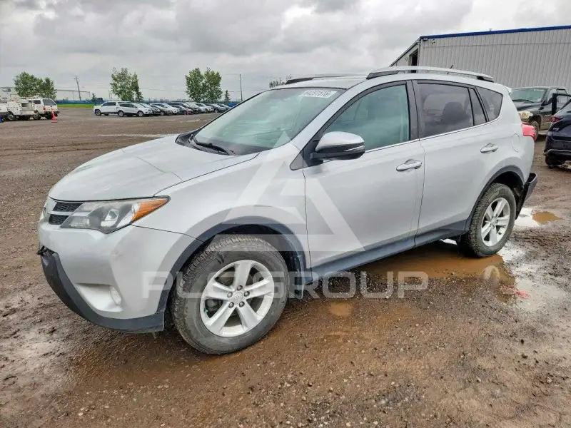 2013 Toyota RAV4 photo