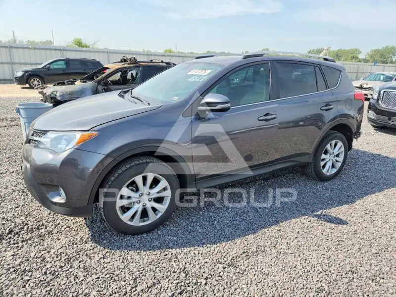 2013 Toyota RAV4 photo