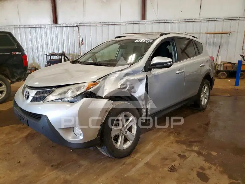 2013 Toyota RAV4 фото