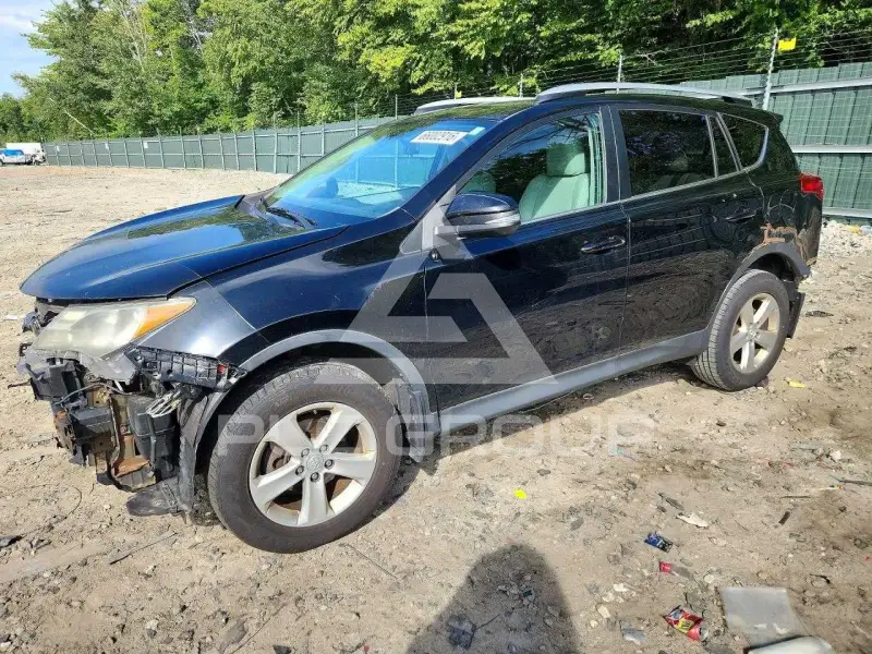 2013 Toyota RAV4 фото