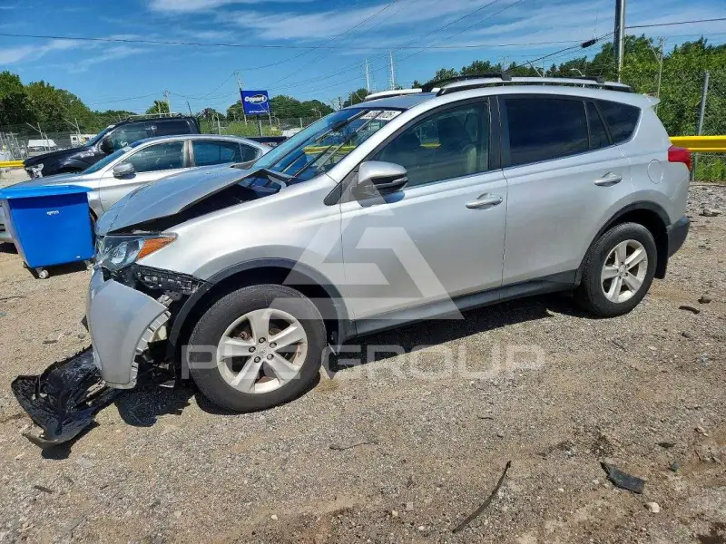 2013 Toyota RAV4 фото
