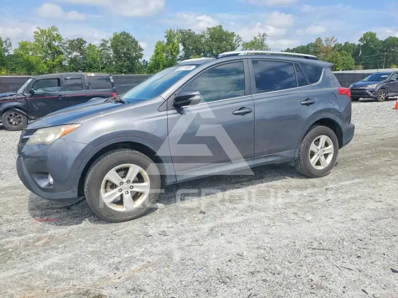 2013 Toyota RAV4 фото