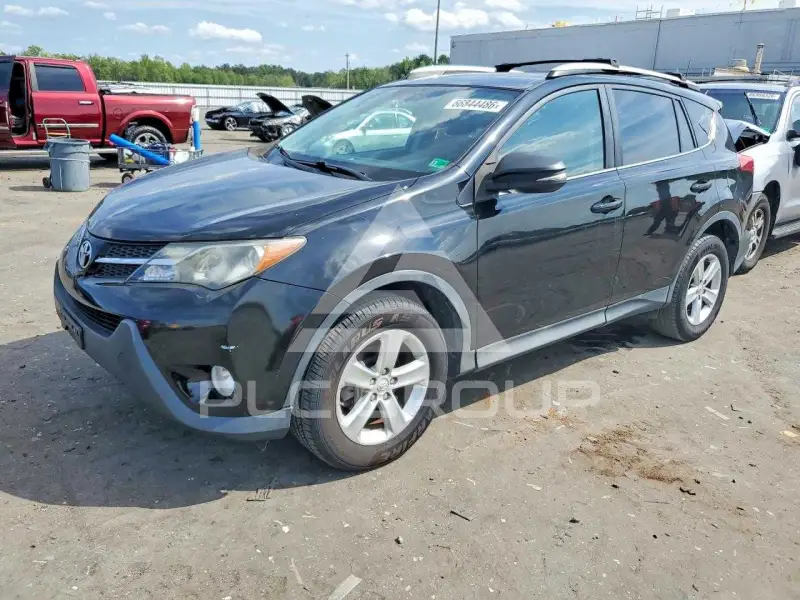 2013 Toyota RAV4 photo