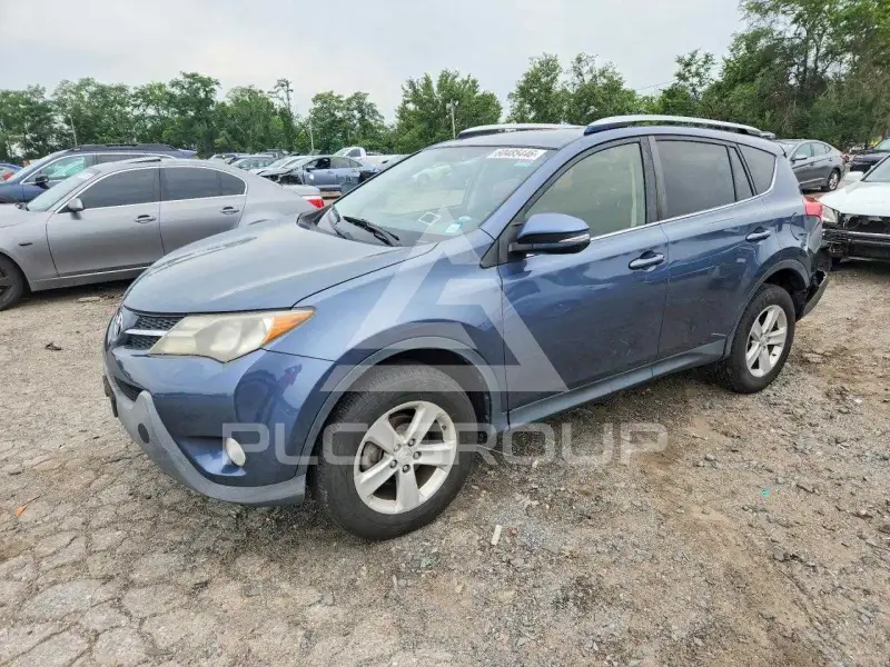 2013 Toyota RAV4 фото