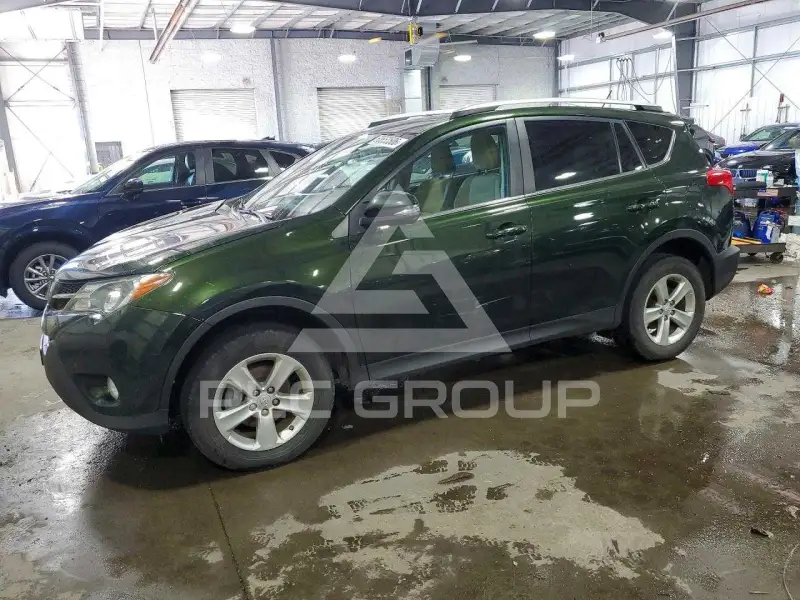 2013 Toyota RAV4 photo