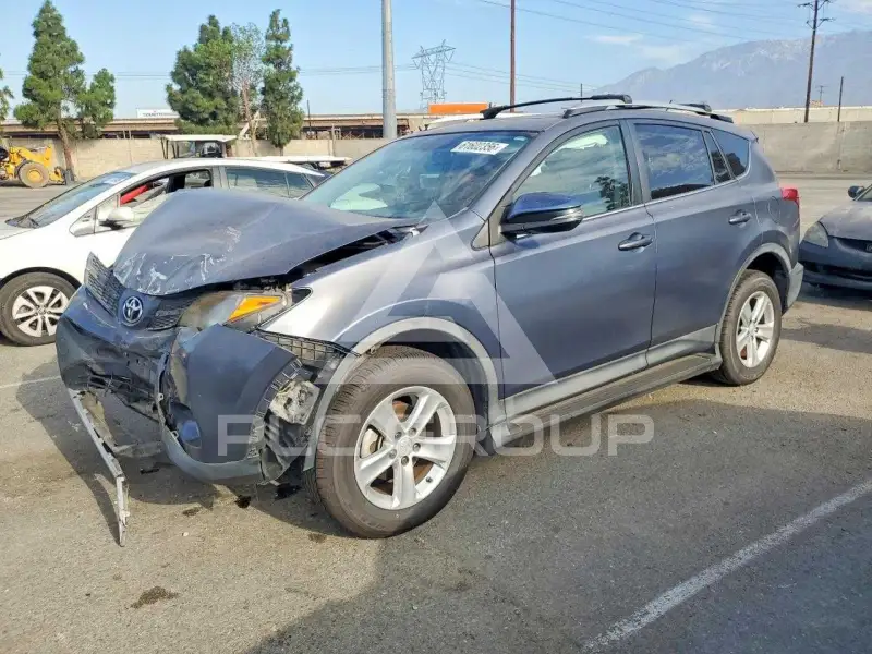 2013 Toyota RAV4 фото