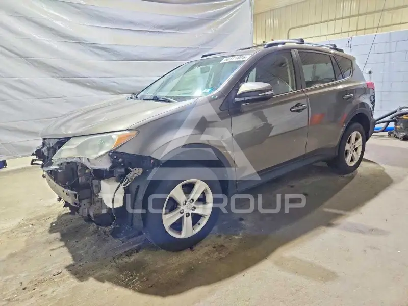 2013 Toyota RAV4 фото