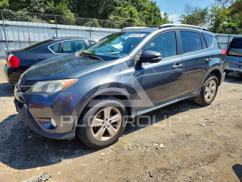 2013 Toyota RAV4 фото