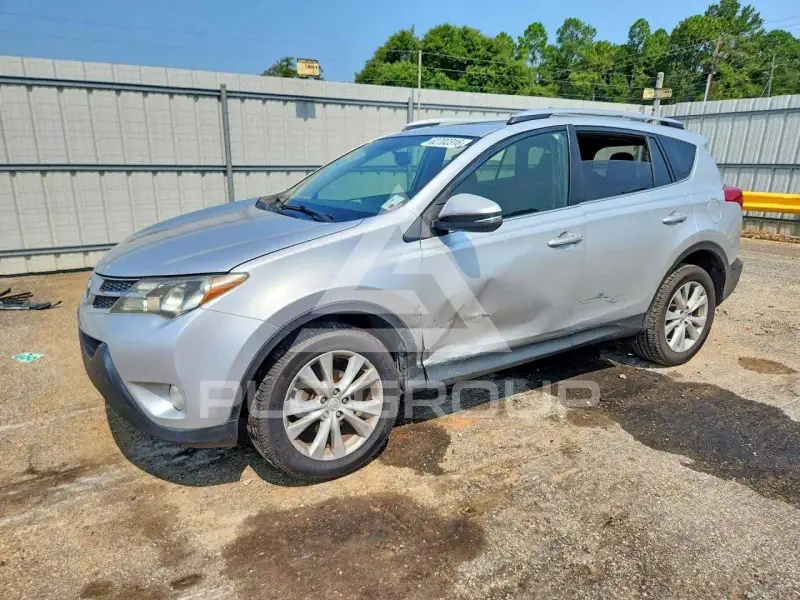 2013 Toyota RAV4 photo