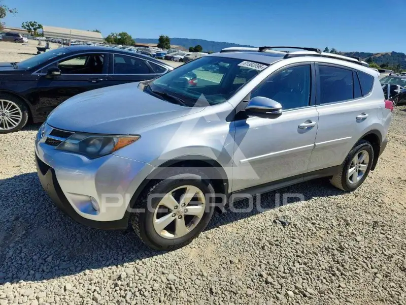 2013 Toyota RAV4 photo