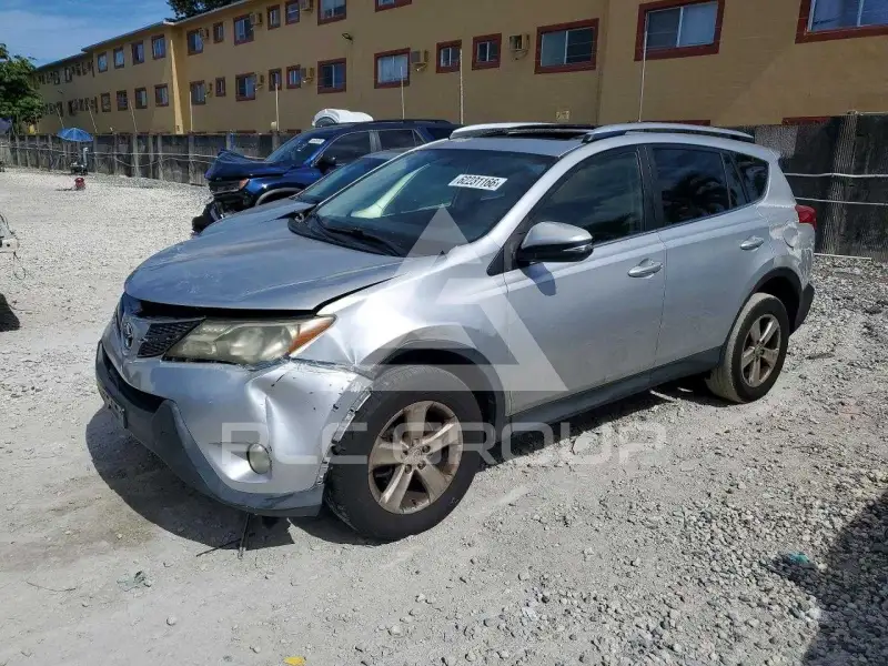 2013 Toyota RAV4 фото