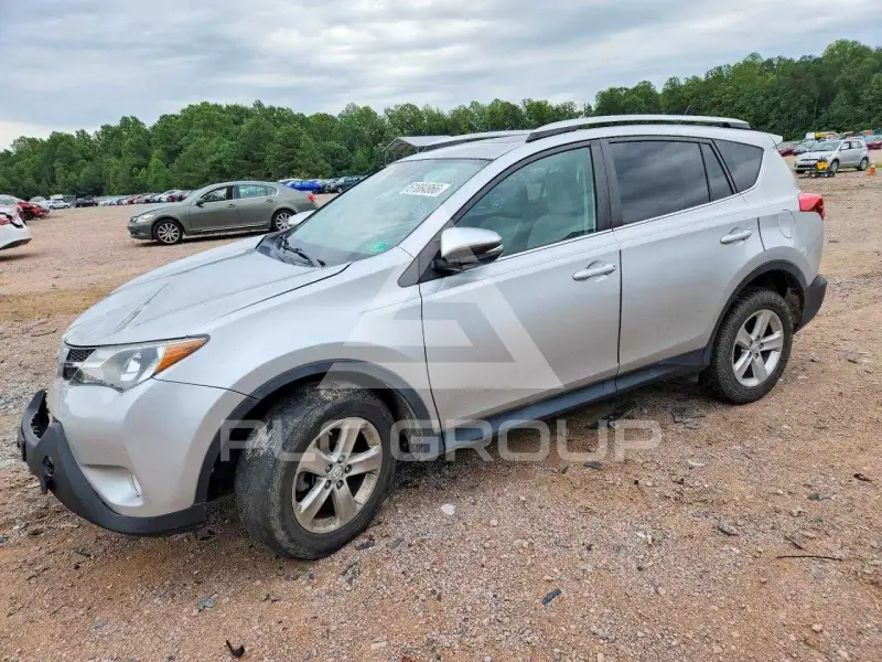 2013 Toyota RAV4 фото
