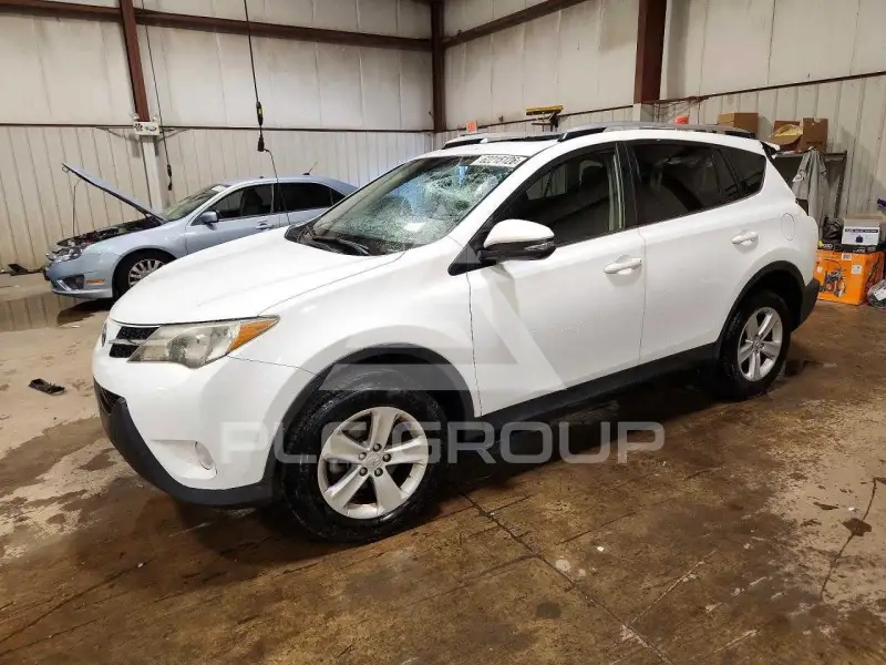2013 Toyota RAV4 фото