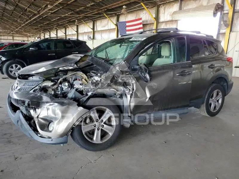 2013 Toyota RAV4 photo