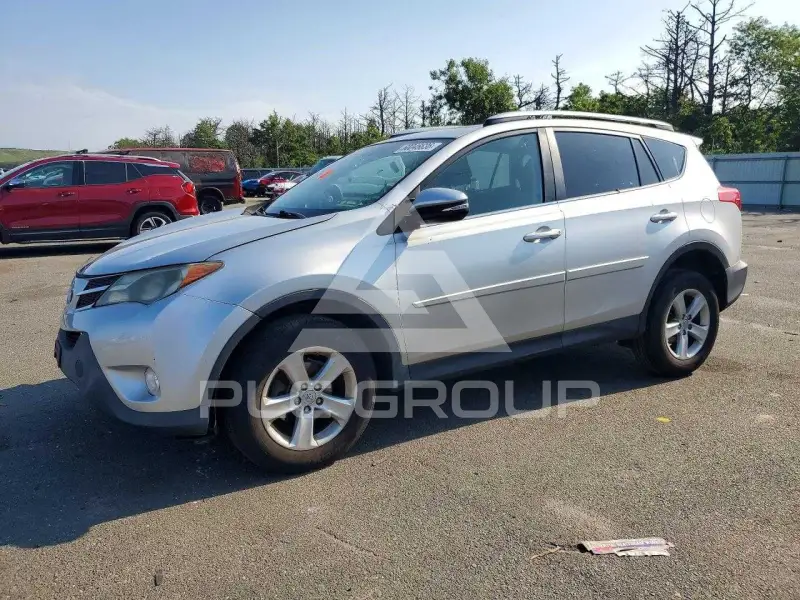 2013 Toyota RAV4 фото