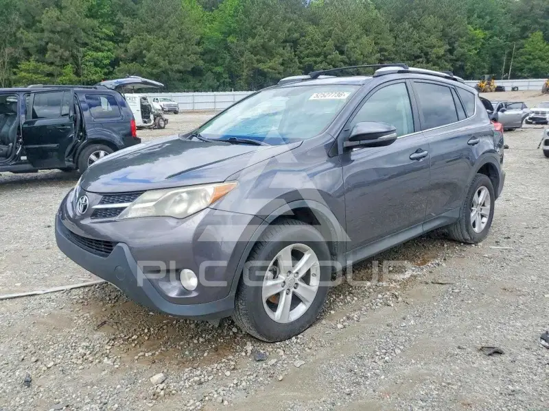 2013 Toyota RAV4 photo