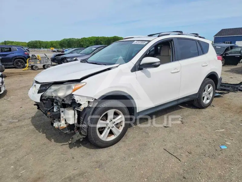 2013 Toyota RAV4 фото