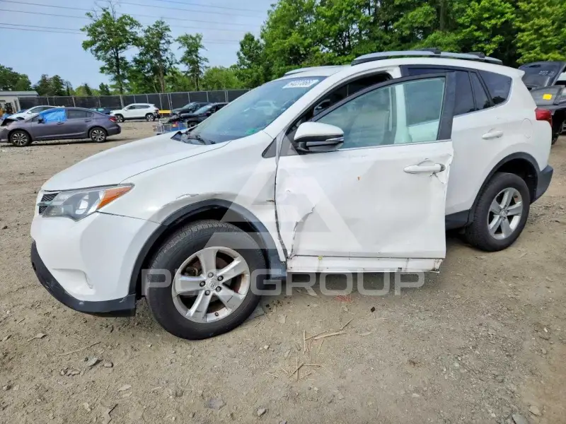 2013 Toyota RAV4 фото