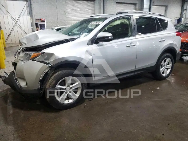 2013 Toyota RAV4 photo