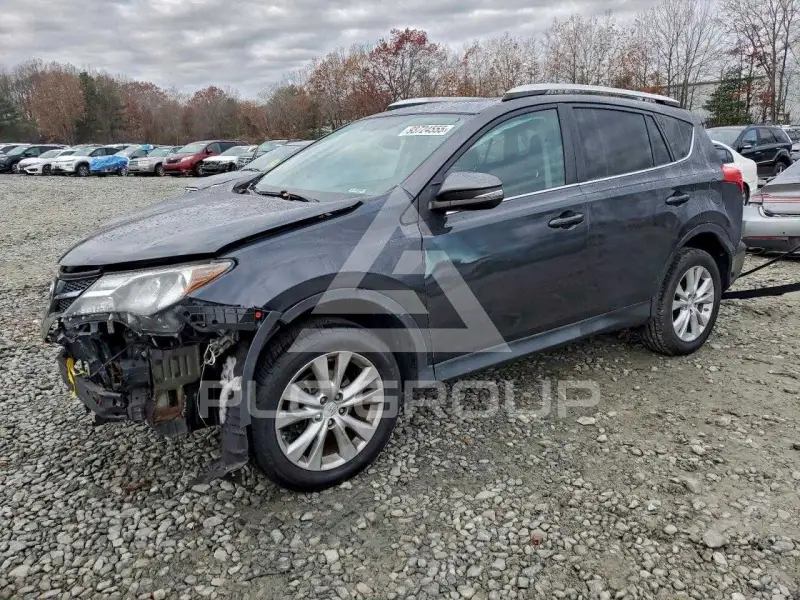 2013 Toyota RAV4 photo