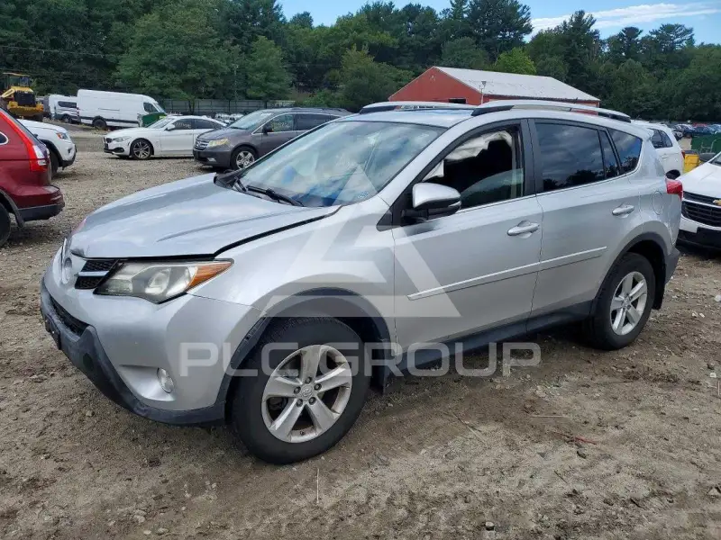 2013 Toyota RAV4 photo
