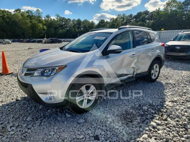 2013 Toyota RAV4 фото