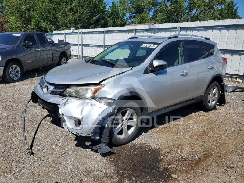 2013 Toyota RAV4 фото