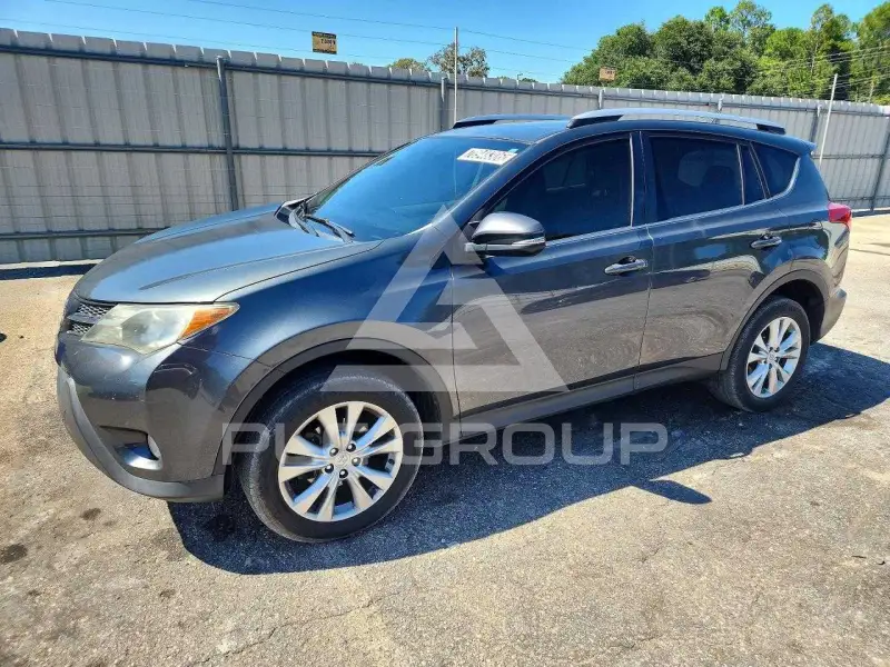 2013 Toyota RAV4 photo