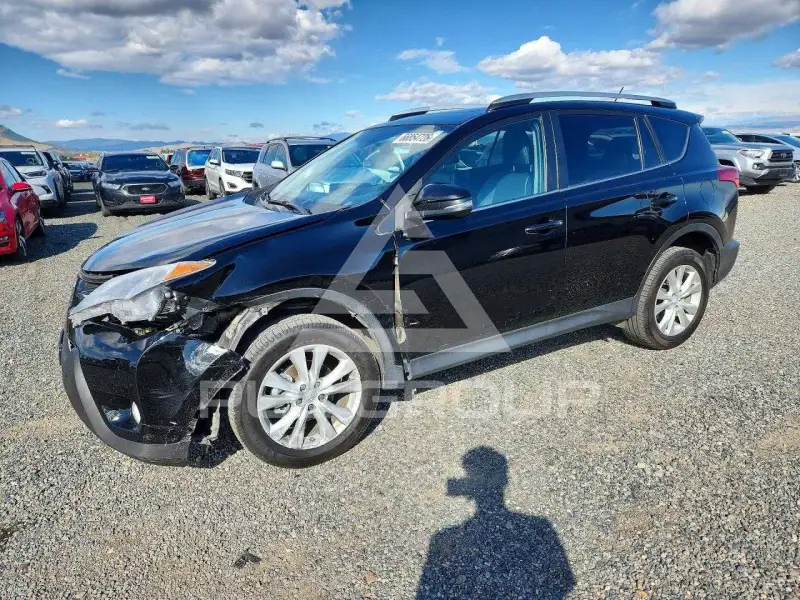 2013 Toyota RAV4 photo